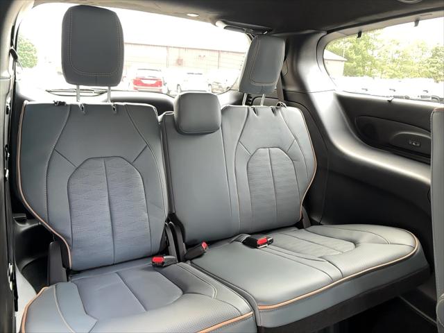 2027 Chrysler Pacifica Pinnacle