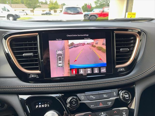 2027 Chrysler Pacifica Pinnacle