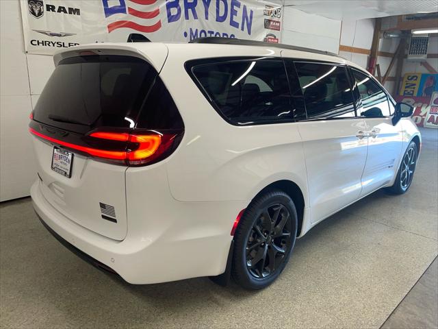 2027 Chrysler Pacifica PACIFICA SELECT