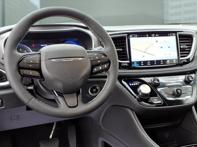 2027 Chrysler Pacifica PACIFICA LIMITED