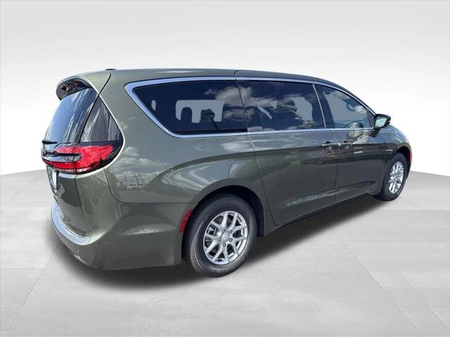 2027 Chrysler Pacifica PACIFICA SELECT