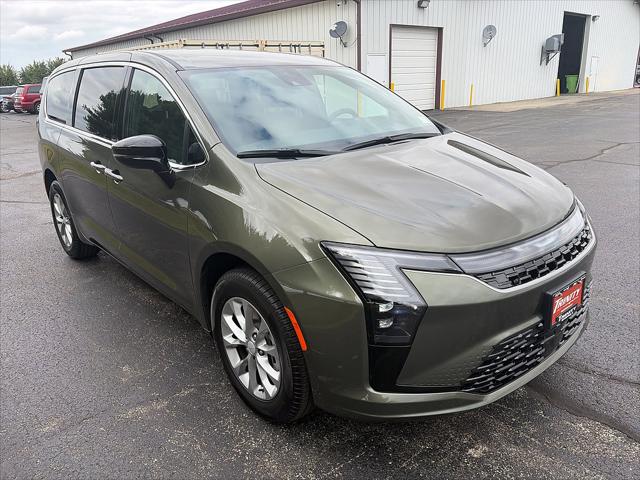 2027 Chrysler Pacifica Select AWD