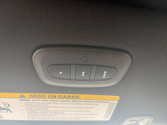 2027 Chrysler Pacifica Select AWD