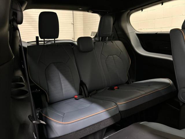 2027 Chrysler Pacifica Pinnacle