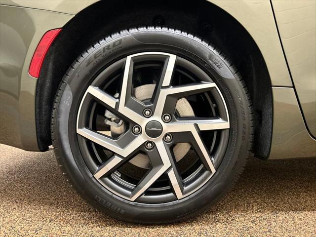 2027 Chrysler Pacifica Pinnacle