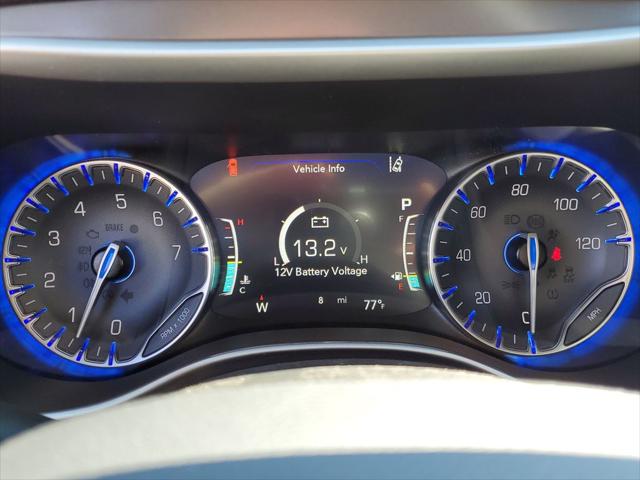 2027 Chrysler Pacifica Select