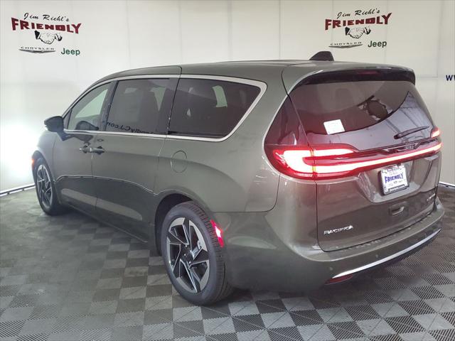 2027 Chrysler Pacifica Limited
