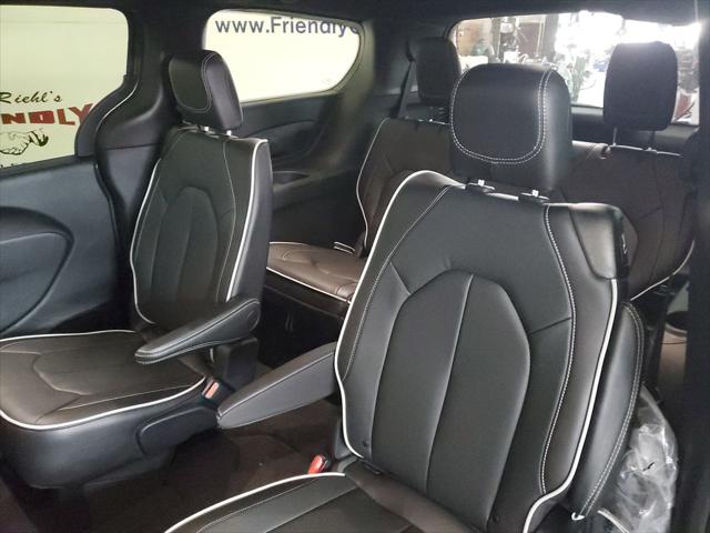 2027 Chrysler Pacifica Limited