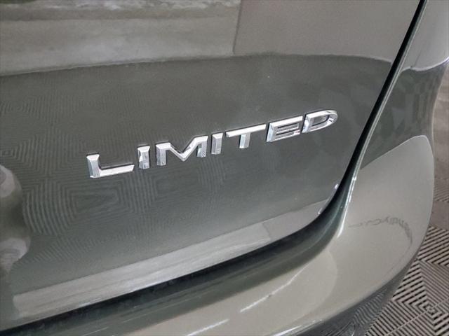2027 Chrysler Pacifica Limited