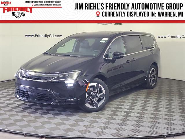 2027 Chrysler Pacifica Limited for sale in Warren, MI