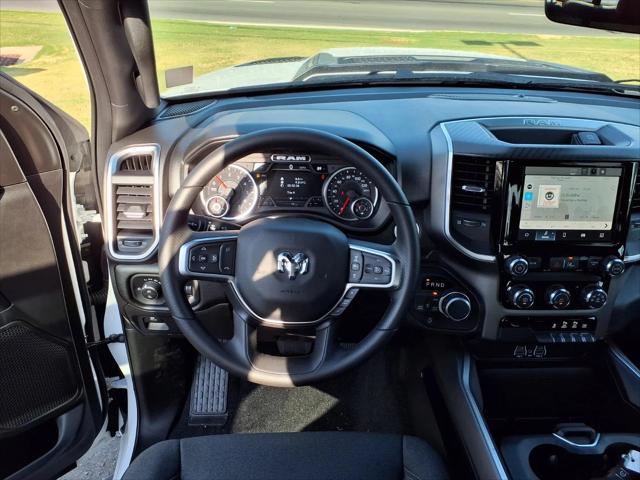 2026 RAM 1500 RAM 1500 EXPRESS CREW CAB 4X4 57 BOX