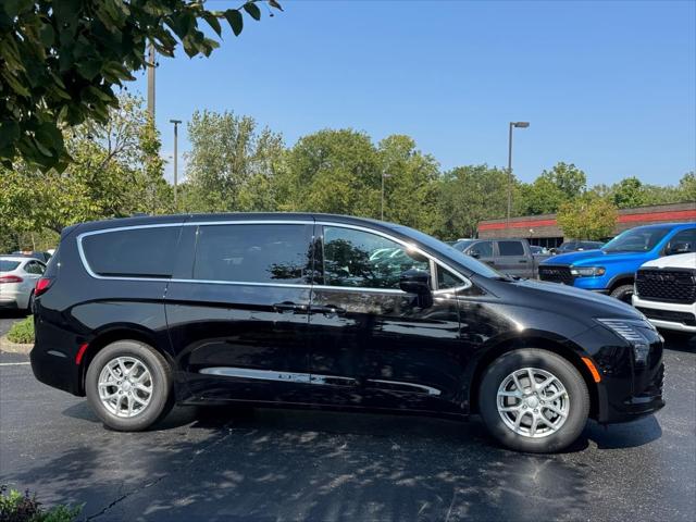 2027 Chrysler Pacifica PACIFICA SELECT