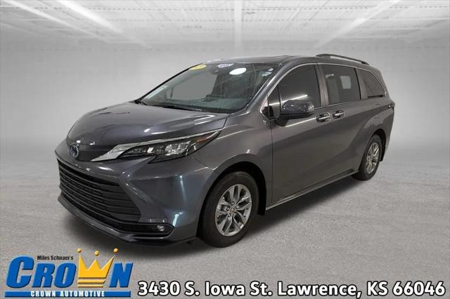 2025 Toyota Sienna XLE for sale in Lawrence, KS