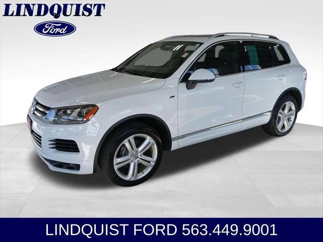 2014 Volkswagen Touareg 3.6L R-Line for sale in Bettendorf, IA