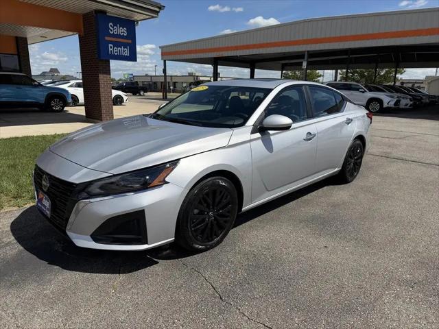 2025 Nissan Altima SV FWD for sale in Cedar Rapids, IA