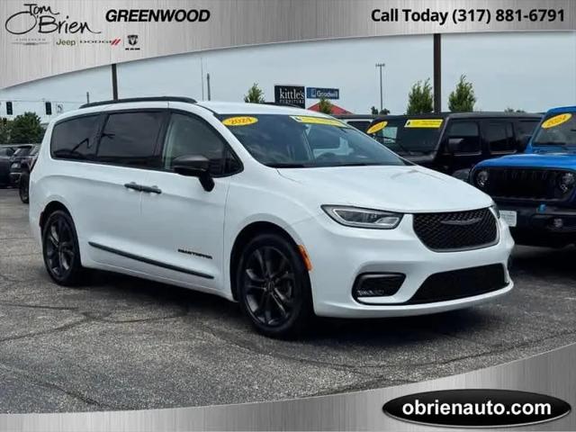 2024 Chrysler Pacifica Touring L for sale in Greenwood, IN