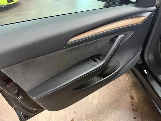 2021 Tesla Model 3 Standard Range Plus Rear-Wheel Drive