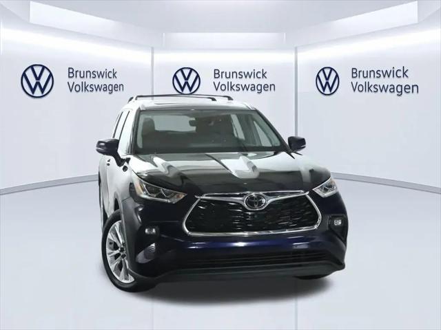 2022 Toyota Highlander Limited for sale in Brunswick, OH