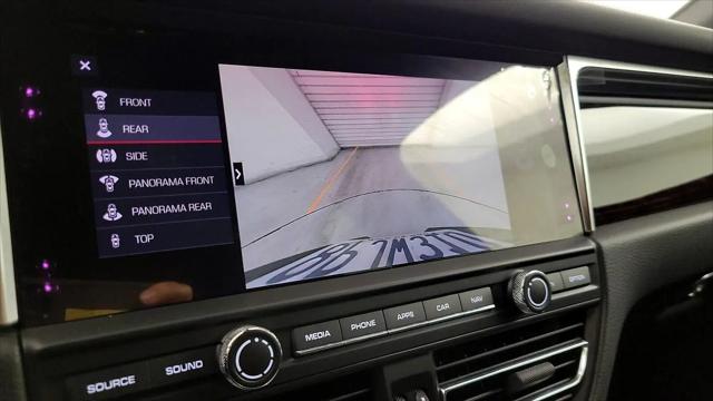 2020 Porsche Macan Macan