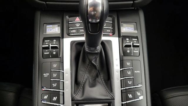 2020 Porsche Macan Macan