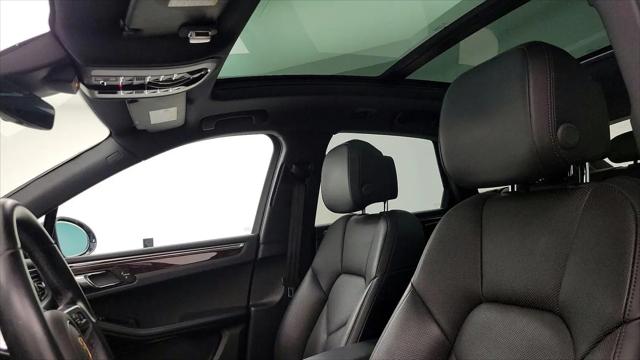 2020 Porsche Macan Macan