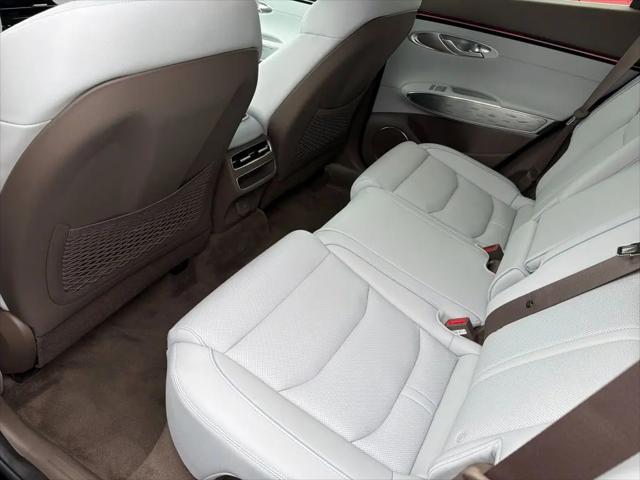 2026 Genesis GV70 Standard