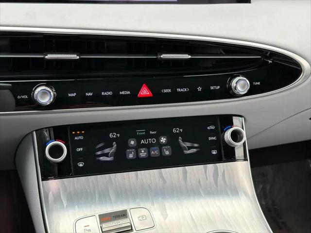 2026 Genesis GV70 Standard