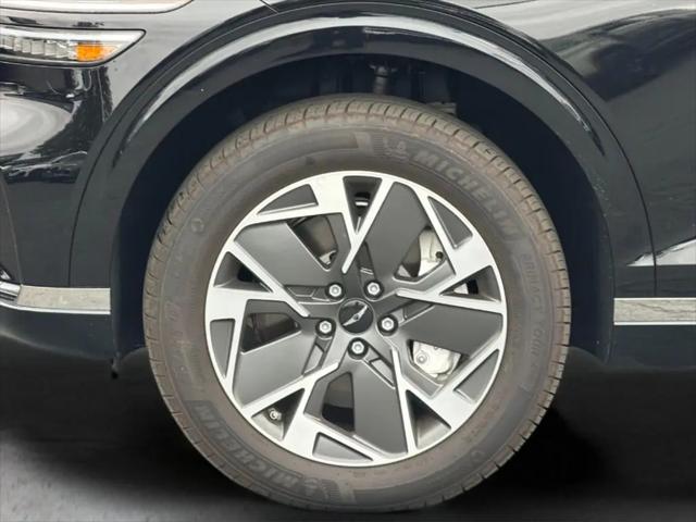 2026 Genesis GV70 Standard
