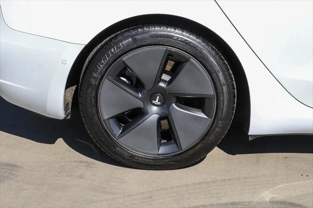 2021 Tesla Model 3 Standard Range Plus Rear-Wheel Drive