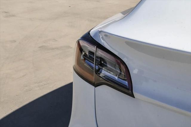 2021 Tesla Model 3 Standard Range Plus Rear-Wheel Drive