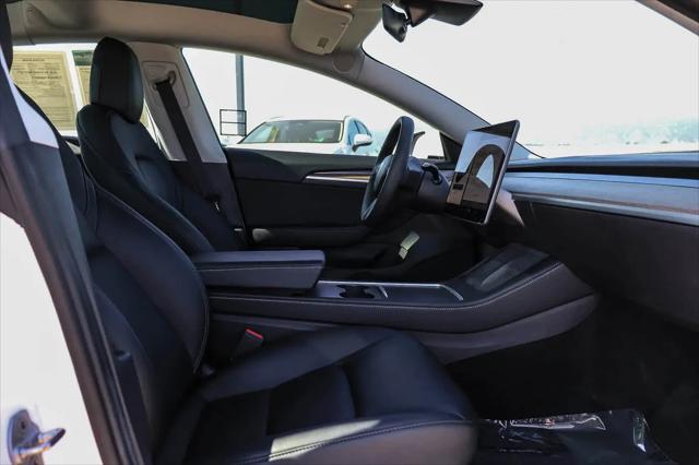 2021 Tesla Model 3 Standard Range Plus Rear-Wheel Drive