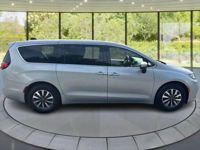 2023 Chrysler Pacifica Hybrid Touring L 2023 Chrysler Pacifica Hybrid Touring L