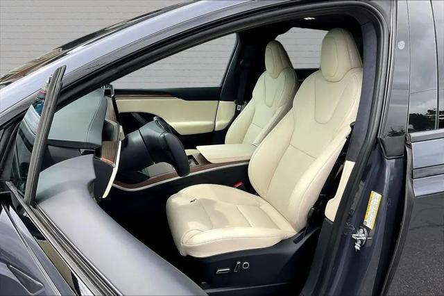 2023 Tesla Model X Standard Range