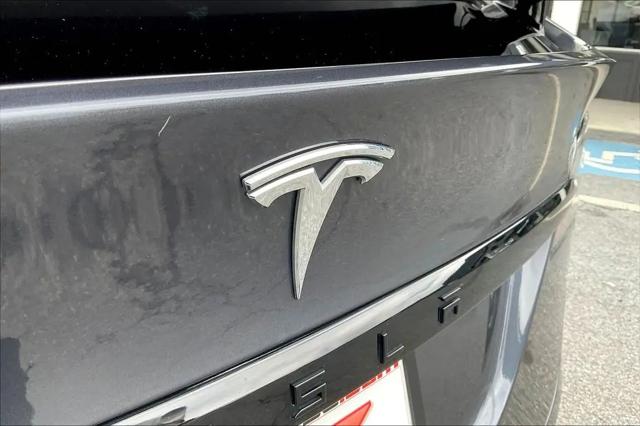 2023 Tesla Model X Standard Range