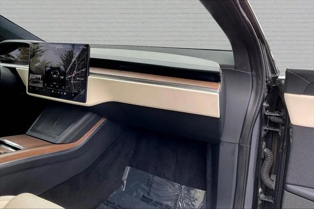 2023 Tesla Model X Standard Range