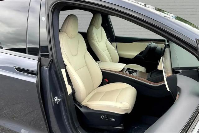 2023 Tesla Model X Standard Range