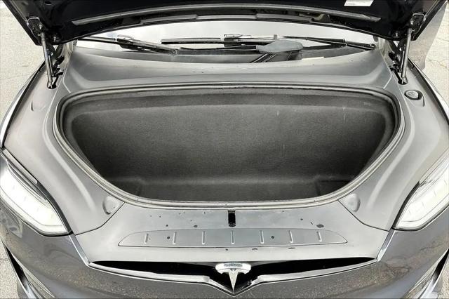 2023 Tesla Model X Standard Range