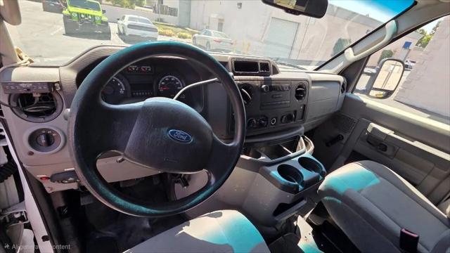2012 Ford E-350 Super Duty Commercial