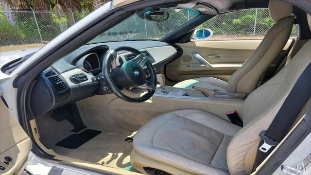 2005 BMW Z4 2.5i