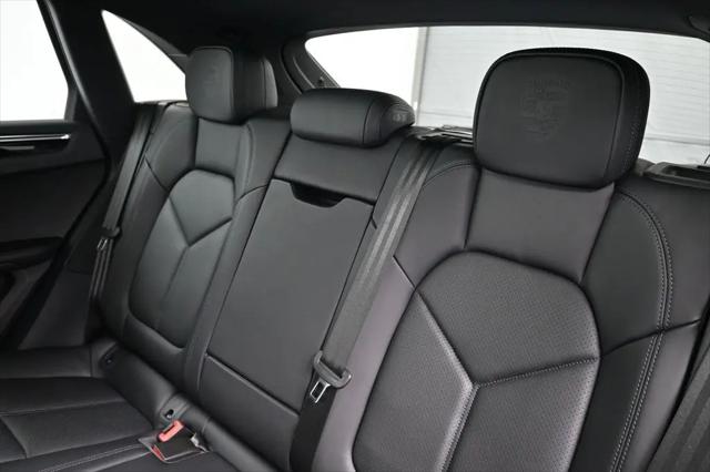 2025 Porsche Macan Macan