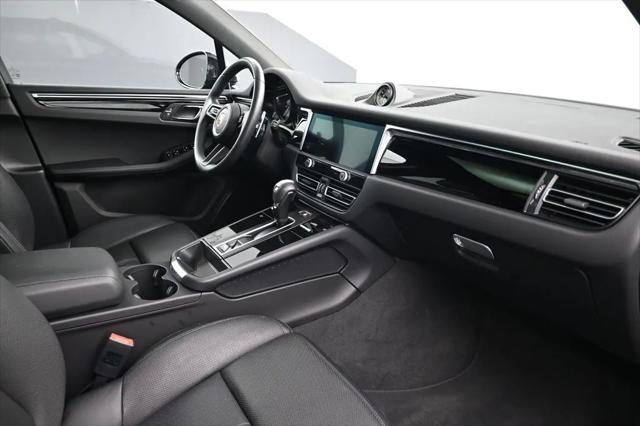 2025 Porsche Macan Macan