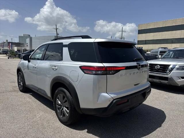 2025 Nissan Pathfinder SV FWD