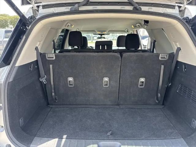 2025 Nissan Pathfinder SV FWD