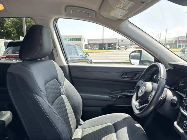 2025 Nissan Pathfinder SV FWD