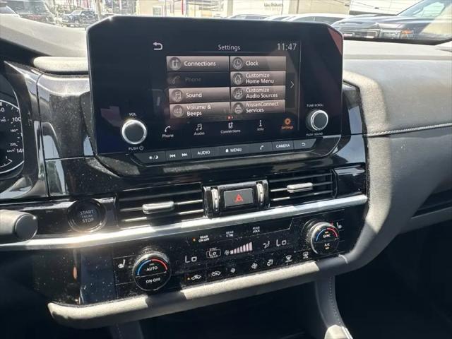 2025 Nissan Pathfinder SV FWD