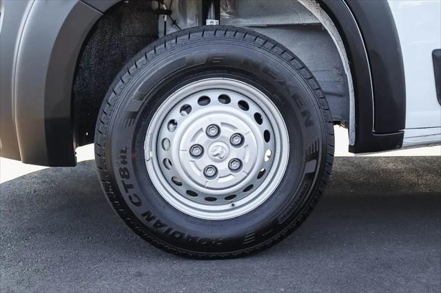 2026 Ram ProMaster Cargo Van Tradesman Low Roof 118 WB w/Pass Seat