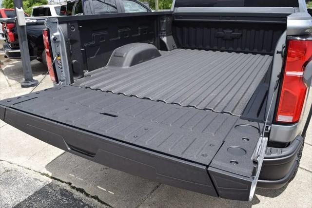 2025 Ram 1500 Tradesman Crew Cab 4x4 5'7" Box