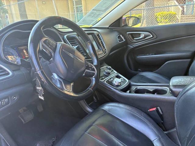 2016 Chrysler 200 Limited Platinum