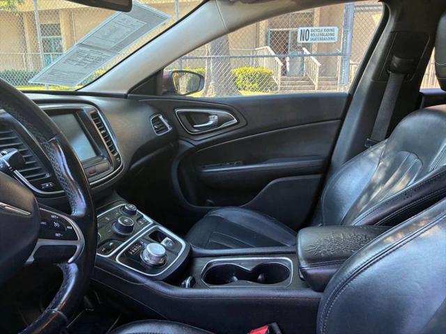 2016 Chrysler 200 Limited Platinum