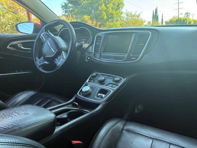 2016 Chrysler 200 Limited Platinum